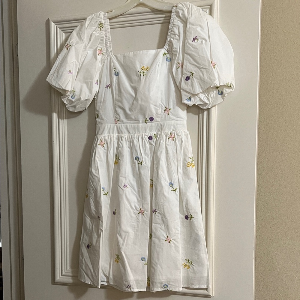 English Factory embroidered dress. NWT.